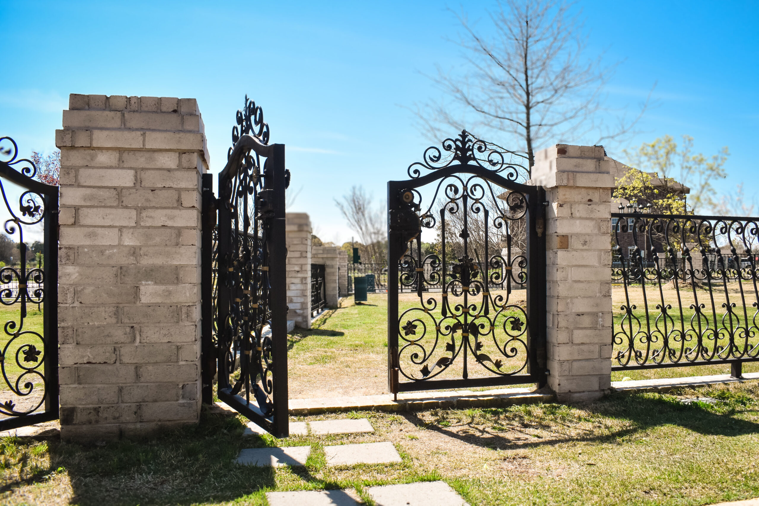 Fountaine Bleau Apartments 