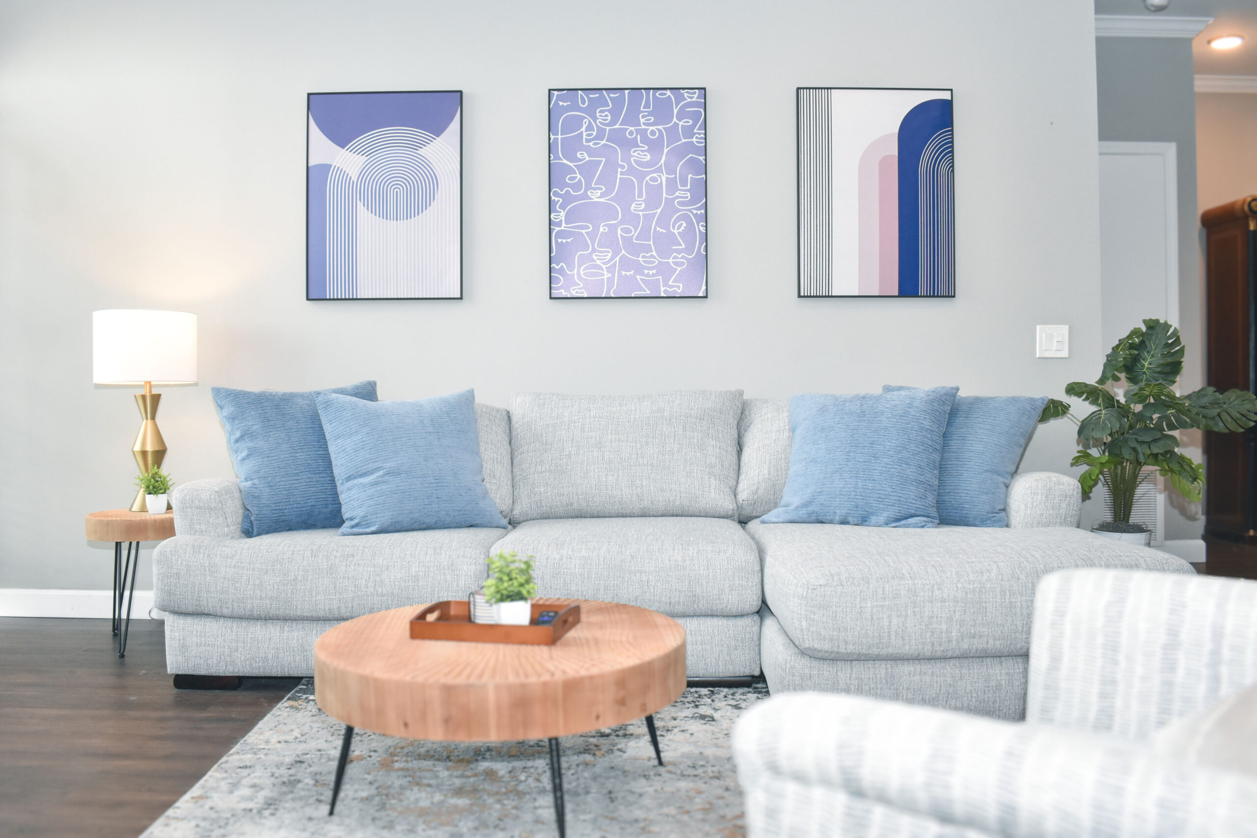 Fountaine Bleau Apartments 